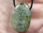 Preview: Prehnit mit Epidot mit Band oder Silber 925