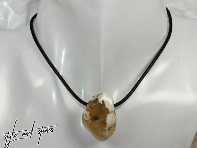 Cappuccino opal on cord