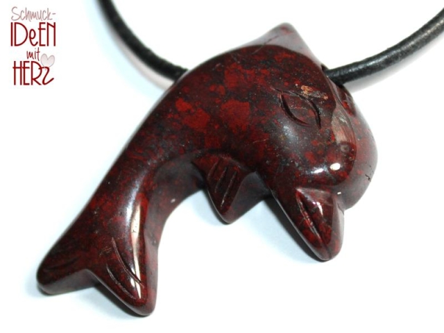 Brecciated jasper on cord