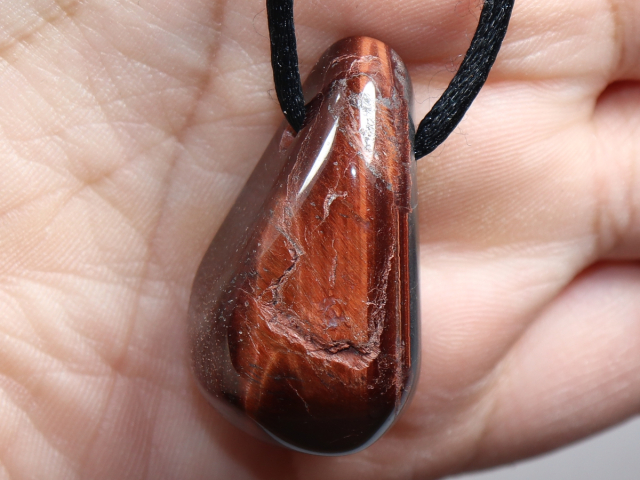 rotes Tigerauge mit Band oder Silber 925