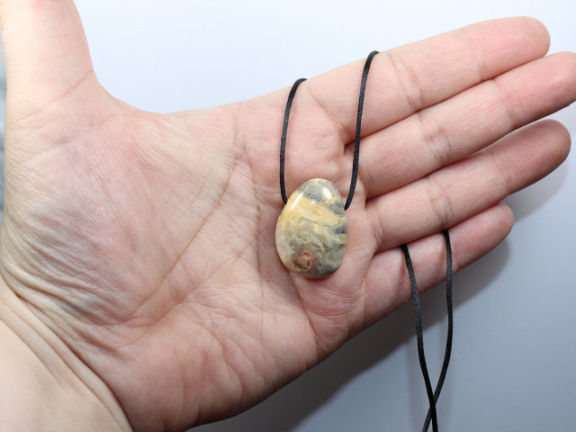 crazy lace agate with cord or silver 925
