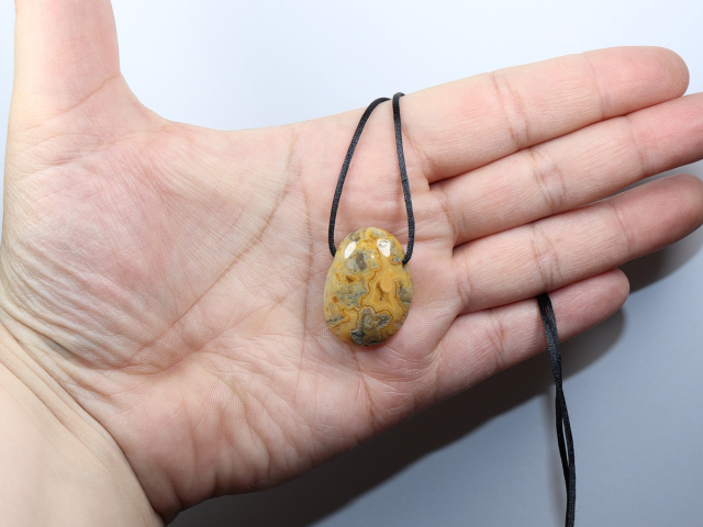 crazy lace agate with cord or silver 925