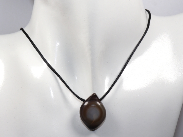 eye agate (sardonyx) with cord or silver 925