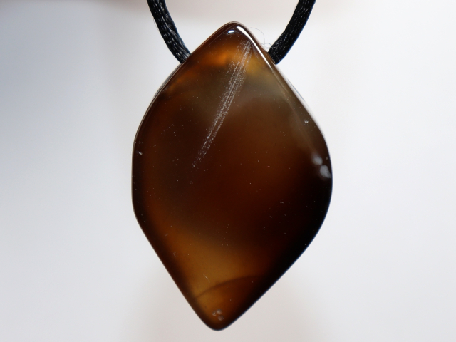 eye agate (sardonyx) with cord or silver 925