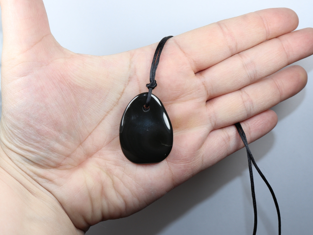 Regenbogenobsidian mit Band