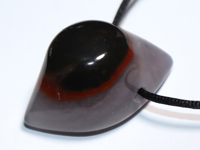 eye agate (sardonyx) with cord or silver 925