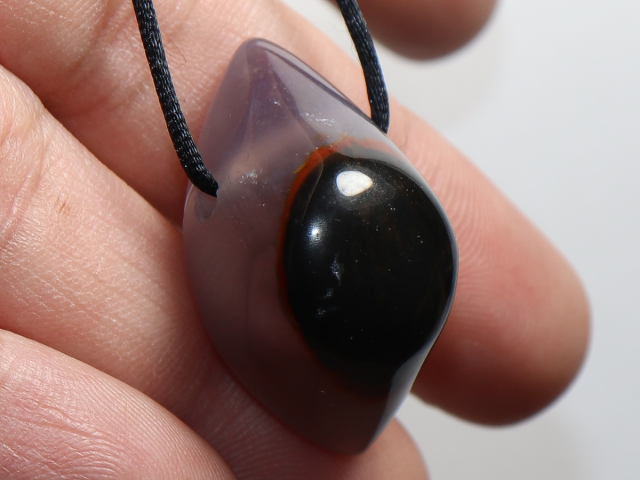 eye agate (sardonyx) with cord or silver 925