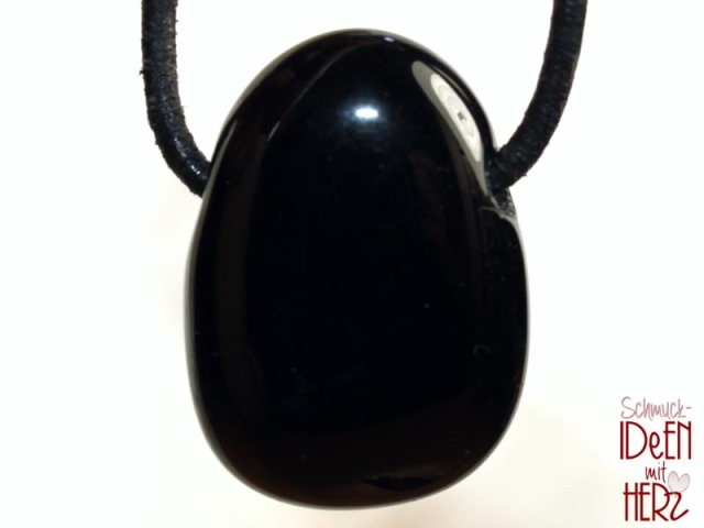 schwarzer Obsidian auf Band