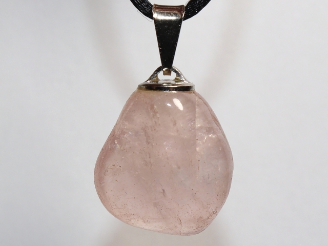 Rosenquarz mit Band oder Silber 925