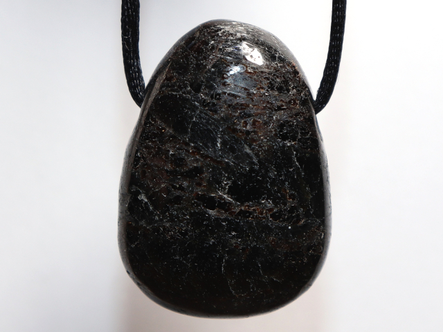 Anthophyllit mit Band oder Silber 925