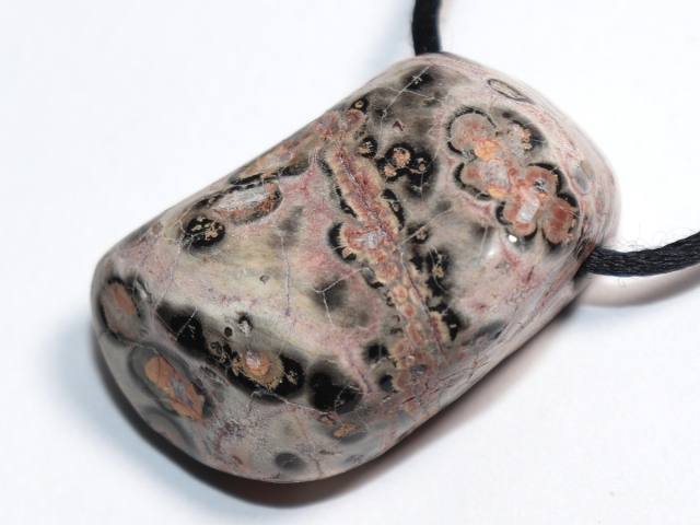 Leopard rhyolite on cord