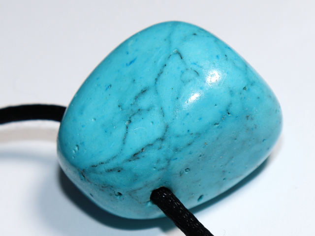 turquoise (rec.) with nylon cord
