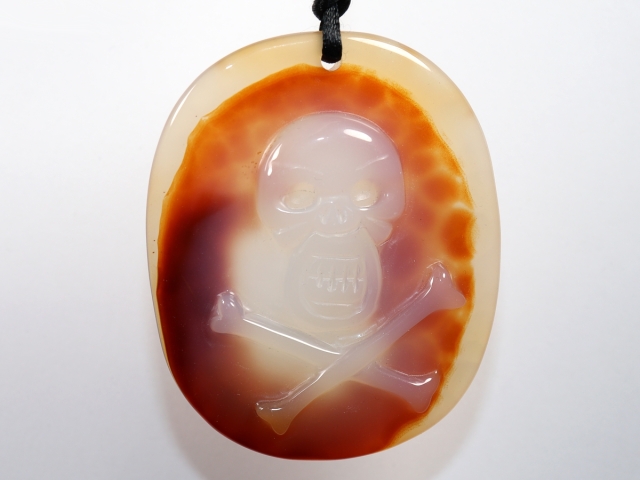 agate with cord