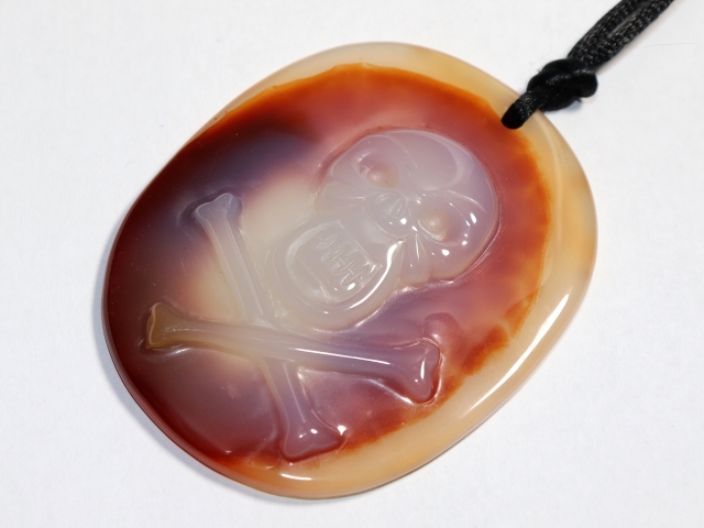 agate with cord