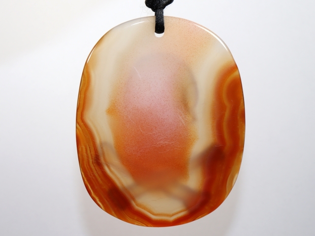 agate with cord
