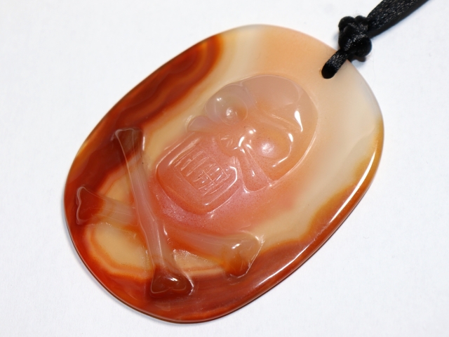 agate with cord