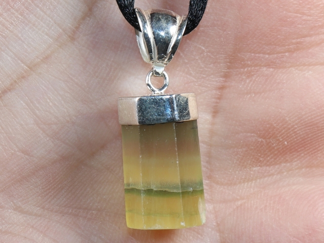 Fluorit mit Band oder Silber 925