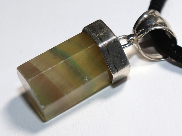 Fluorit mit Band oder Silber 925