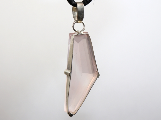 rose quartz with cord or silver 925