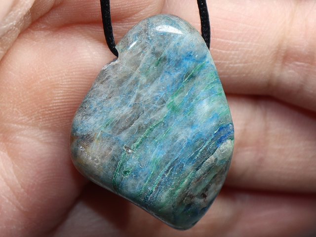 Chrysokoll in Quarz mit Band oder Silber 925