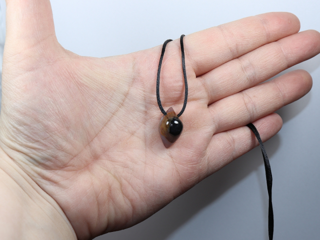 eye agate (sardonyx) with cord or silver 925