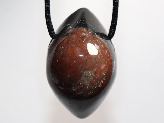 eye agate (sardonyx) with cord or silver 925