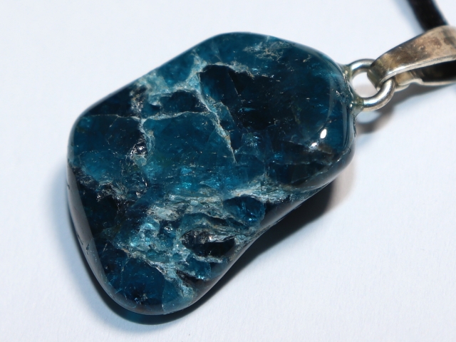 apatite with cord or silver 925