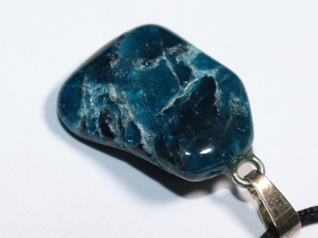 apatite with cord or silver 925