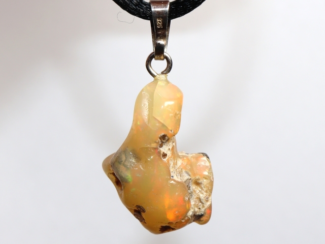 precious opal with cord or silver 925