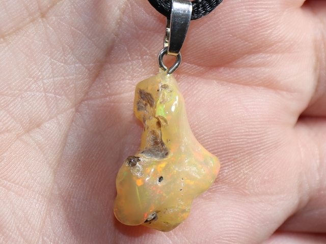 precious opal with cord or silver 925