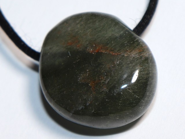 Aktinolithquarz mit Band oder Silber 925