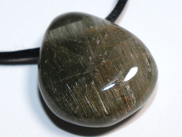 Aktinolithquarz mit Band oder Silber 925