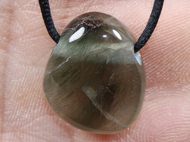 Aktinolithquarz mit Band oder Silber 925