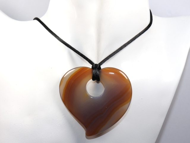 agate with cord