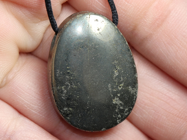 Pyrit mit Band oder Silber 925