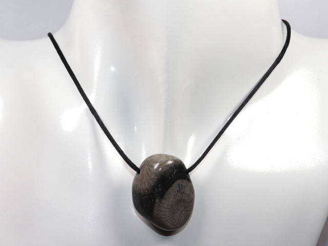 Frosterley-Marble mit Band oder Silber 925