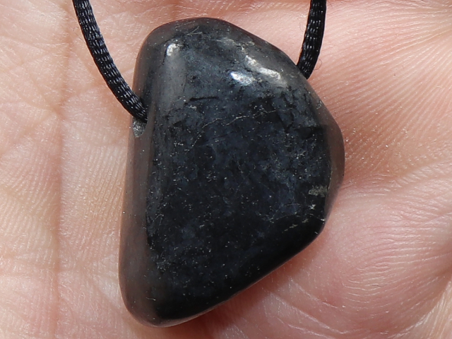 Shungit mit Band oder Silber 925