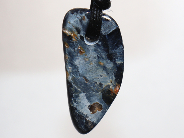 Preview: pietersite with cord