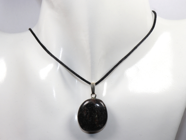 anthophyllite with cord or silver 925