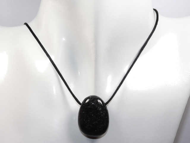 Preview: Amphibolit mit Band oder Silber 925