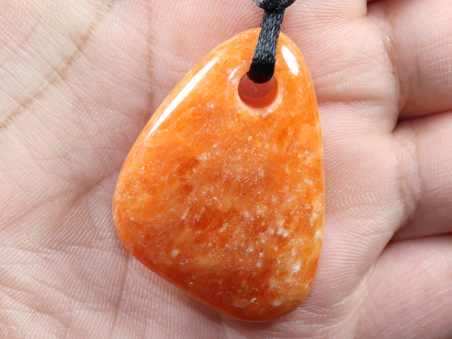 fire calcite with cord