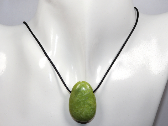 Preview: chrysoprase with cord or silver 925