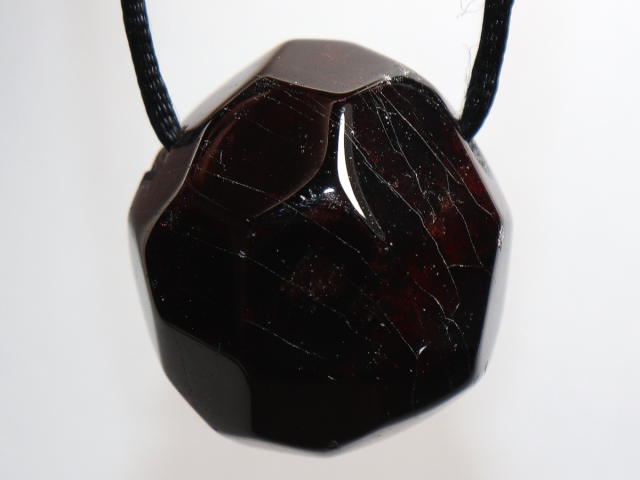 garnet (pyrope) with cord or silver 925