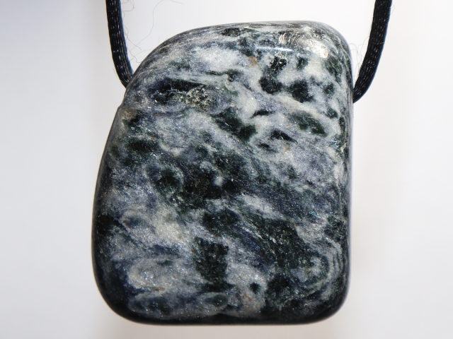 Preview: Glaukophan mit Band oder Silber 925