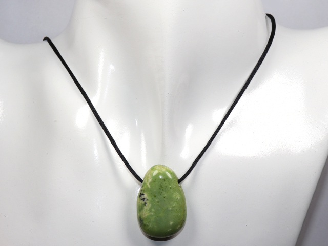 Preview: chrysoprase with cord or silver 925