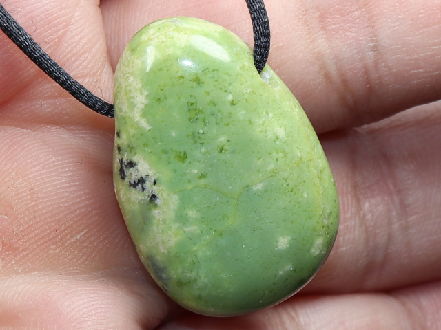 chrysoprase with cord or silver 925