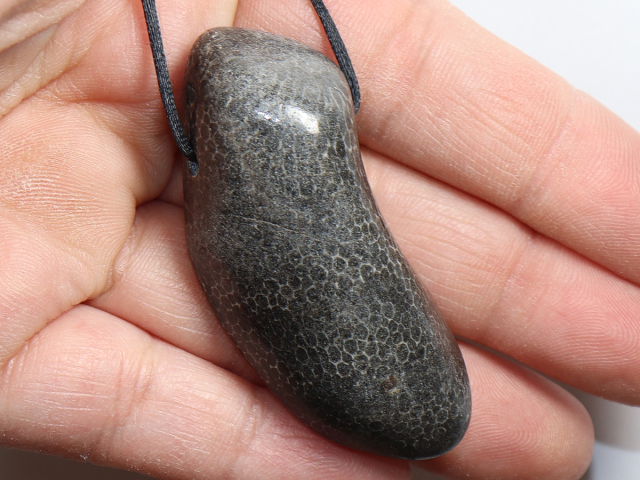 schwarze Koralle mit Band oder Silber 925