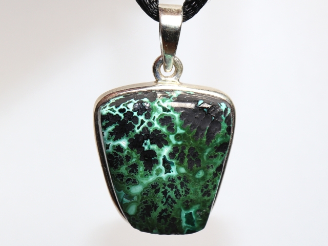 malachite-tenorite with cord or silver 925