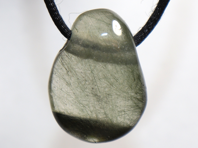 Aktinolithquarz mit Band oder Silber 925