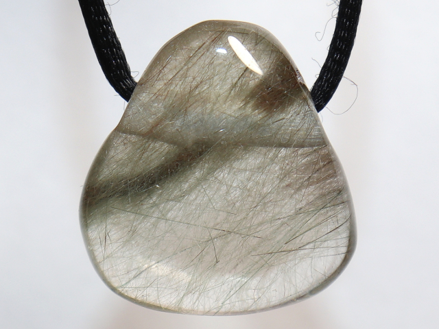 Aktinolithquarz mit Band oder Silber 925